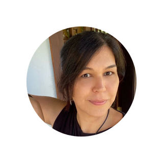 O atributo alt desta imagem está vazio. O nome do arquivo é FotoLivia.png