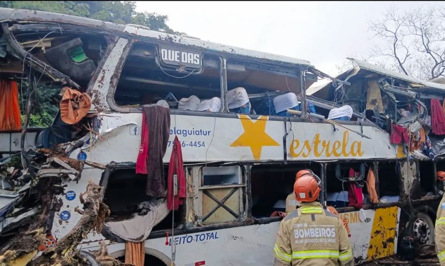 Dez vítimas do acidente de ônibus na descida da Serra permanecem internadas