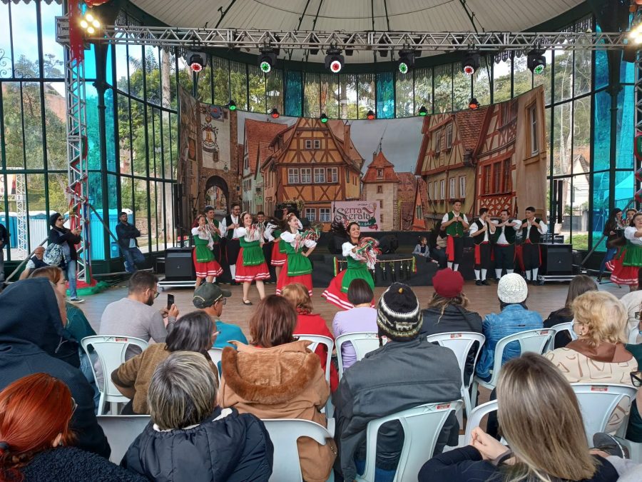 Serra Serata abre seleção para grupos de dança participarem de Baile de Máscaras inspirado nos bailes venezianos
